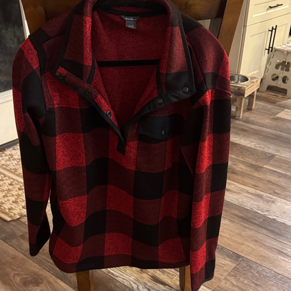 Eddie Bauer Red and Black Buffalo Plaid Fleece Pullover